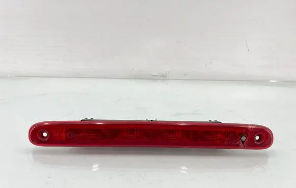 Toyota Aygo AB10 Third/center stoplight E204017