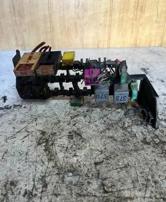 Audi A6 S6 C5 4B Fuse box set 8D1937545