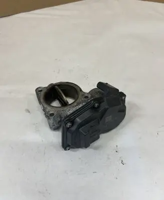 BMW 5 F10 F11 Throttle valve 7810752 13547810752