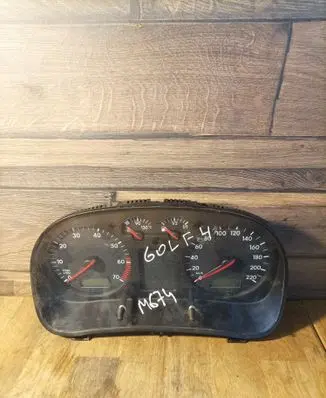 Volkswagen Golf IV Speedometer (instrument cluster)