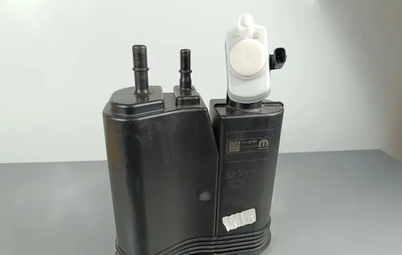 Jeep Grand Cherokee WL Active carbon filter fuel vapour canister 68403027AD