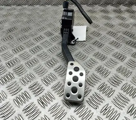 Subaru Forester SK Accelerator throttle pedal 36010FL011 1988001161