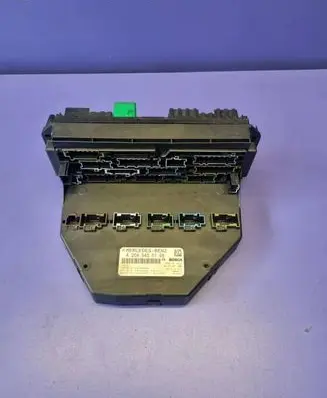 Mercedes-Benz C W204 SAM control unit A2045450169