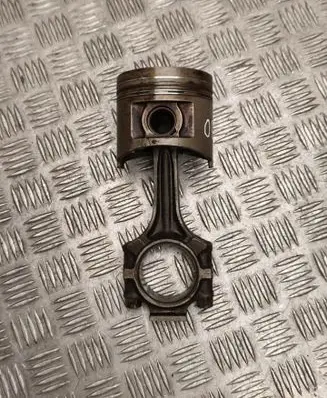 Mercedes-Benz 250 280 W108 Piston with connecting rod 11607