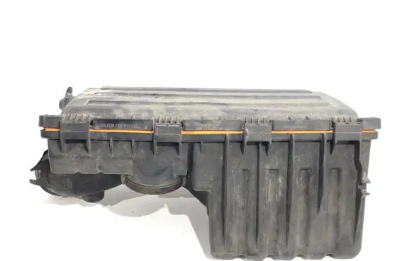 Skoda Roomster (5J) Air filter box 036129611CD