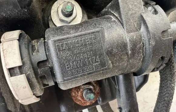 BMW 7 G11 G12 Turbo solenoid valve 8575055 8570591 8509323