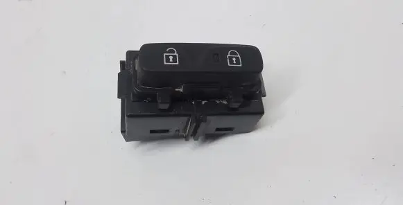 Volvo V40 Central locking switch button 31334570