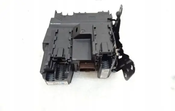 Peugeot 3008 II Voltage converter/converter module 9675349880