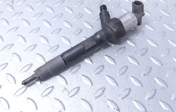 Mazda 6 Fuel injector R2AA13H50