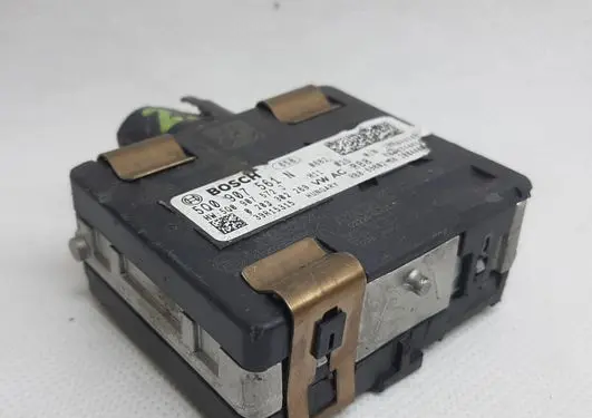 Volkswagen Golf VII Distronic sensor radar 5Q0907561N