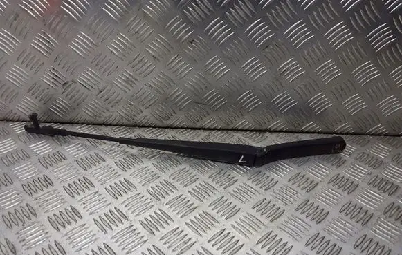 Skoda Octavia Mk2 (1Z) Front wiper blade arm