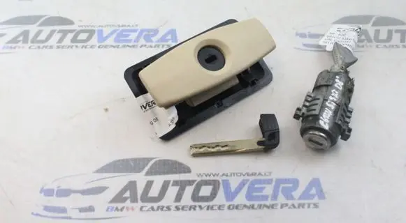 BMW 5 E60 E61 Glove box lock 