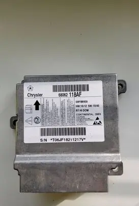 Chrysler Town & Country V Airbag control unit/module 68062118AF 5WY86930 T0GJF18211227V