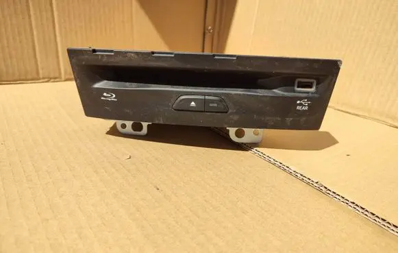 Chrysler Pacifica Radio/CD/DVD/GPS head unit P05091978AF P05091978 68234655AB