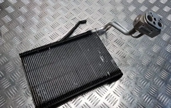 BMW 1 F20 F21 Air conditioning (A/C) radiator (interior) 9229488 670825CB 328514