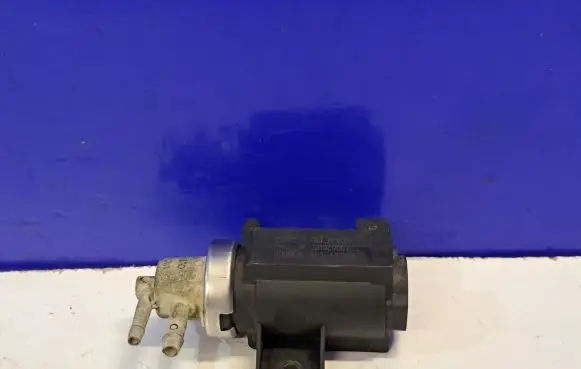 Volvo V70 Turbo solenoid valve 18052605 830008