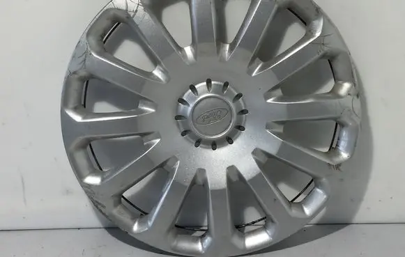 Ford Fiesta R15 wheel hub/cap/trim 8V211130JB FDT3331011