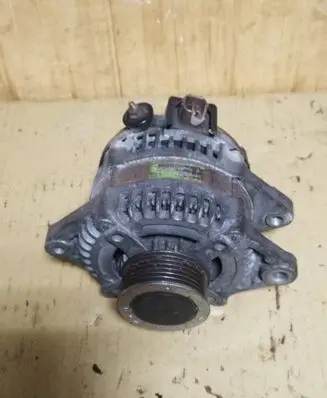 Toyota Corolla E120 E130 Generator/alternator 2706033071 104210440