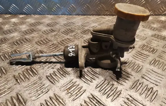 Subaru Legacy Clutch slave cylinder 
