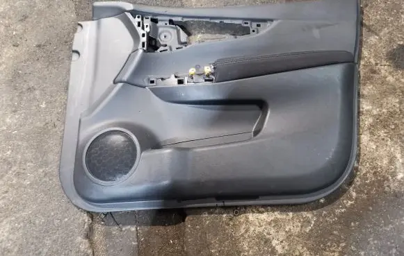 Nissan Qashqai Front door card panel trim 809224EA1A