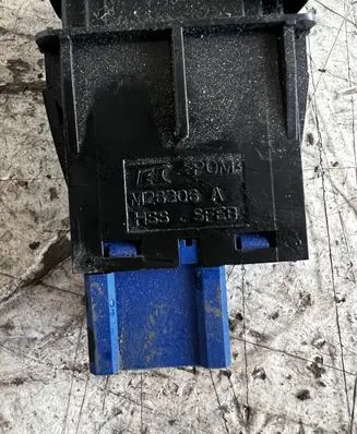 Honda FR-V Seat heating switch M26306