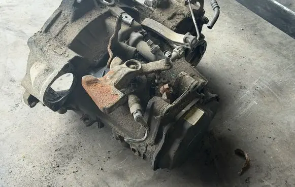 Volkswagen Caddy Manual 5 speed gearbox GQR