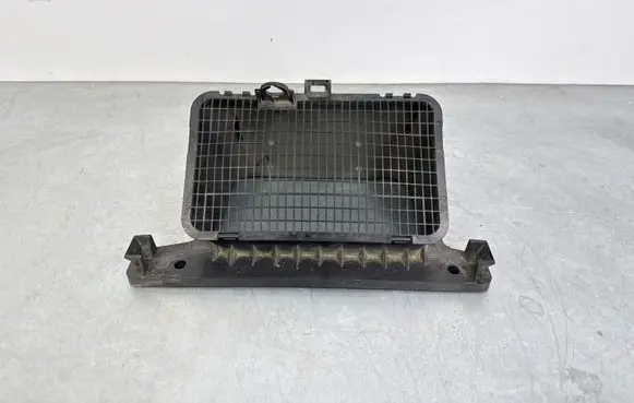 Volkswagen Touareg III Other engine bay part 4M1819904