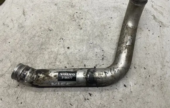 Volvo V70 Intercooler hose/pipe 9186477