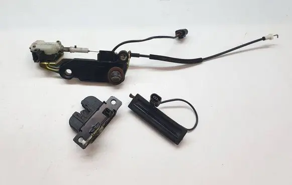 Volkswagen PASSAT B6 Tailgate/trunk/boot lock/catch/latch 3B9827505E 3B9827566B 3B9827297A