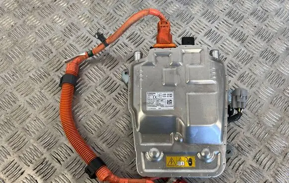 Toyota Mirai II Voltage converter inverter 122R000482 0137900121