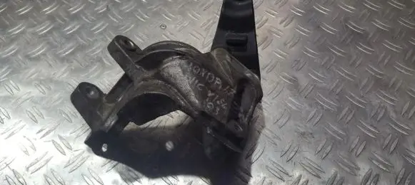 Honda Civic Engine mounting bracket