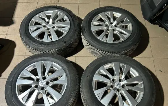 Peugeot 5008 II R17 alloy rim 9809687177