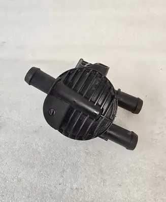 Volvo XC90 Vacuum air tank Q01845