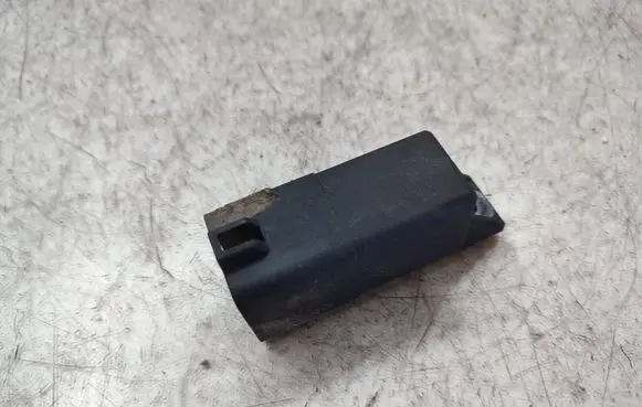 Volkswagen Amarok Other relay 4M0907282A 0281003125