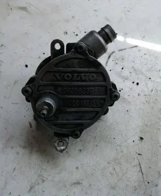 Volvo S60 Vacuum pump 08658230