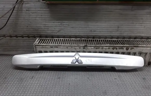 Mitsubishi Space Star Trunk door license plate light bar MR245529