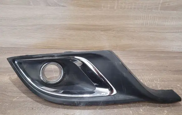 Dodge Durango Front fog light trim/grill 05113679A
