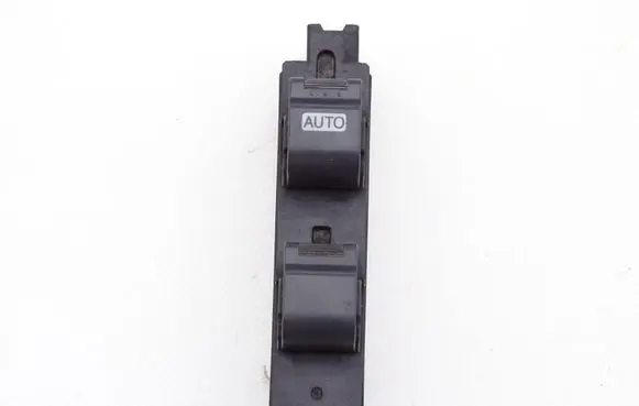 Isuzu N Series Fog light switch 