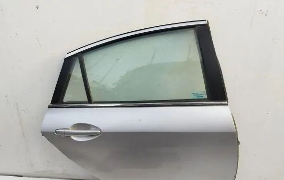 Mazda 6 Rear door