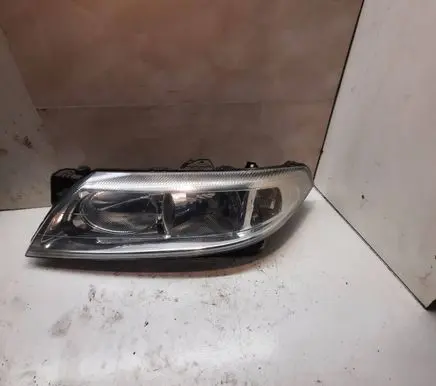 Renault Laguna II Headlight/headlamp 8200002845