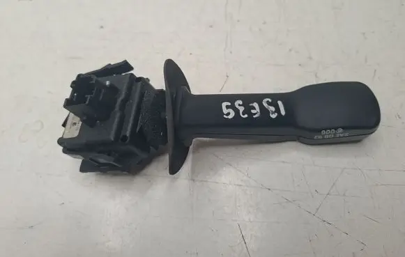 BMW 5 E39 Indicator stalk 8352172
