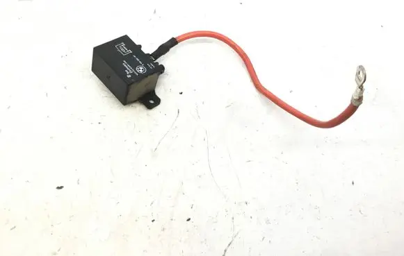 BMW 6 F12 F13 Coolant fan relay 9198302