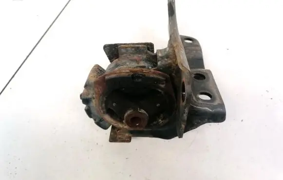 Toyota Avensis T250 Engine mount bracket