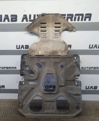 Mazda 3 II Engine splash shield/under tray GHP956393