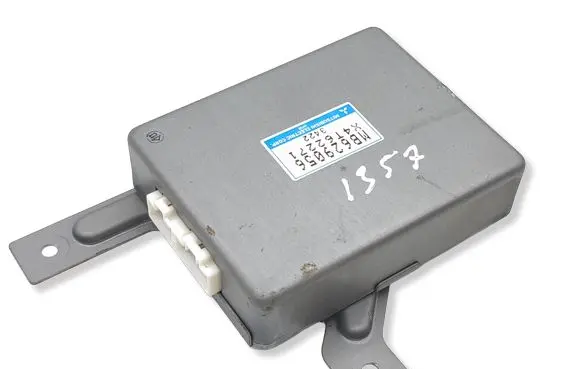 Mitsubishi 3000 GT Suspension control unit/module MB629056 3422 X4T62271
