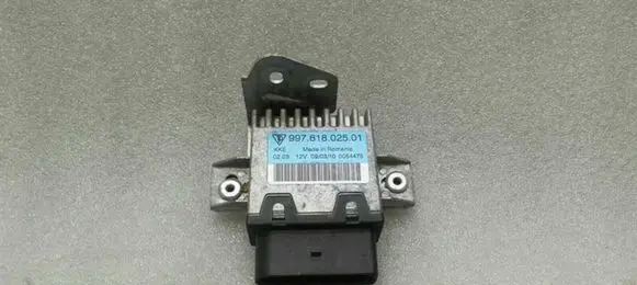 Porsche Boxster 987 Fuel injection pump control unit/module 99761802501
