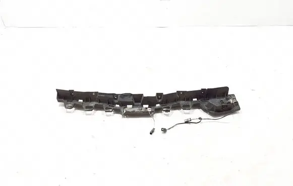 Rear bumper mounting bracket