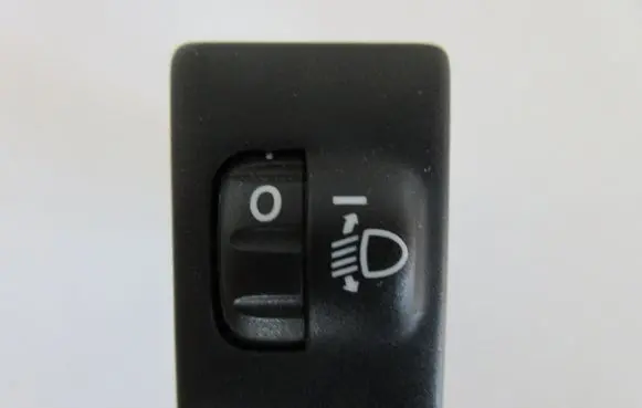 Toyota Verso Headlight level height control switch