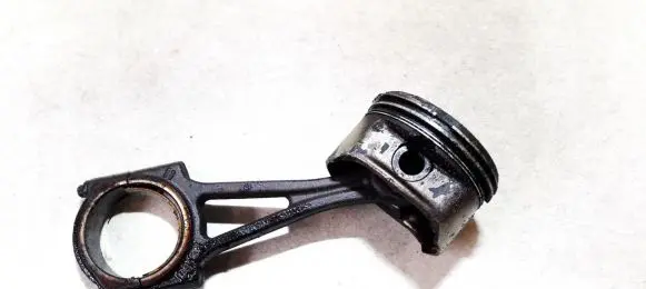 Opel Corsa B Piston with connecting rod