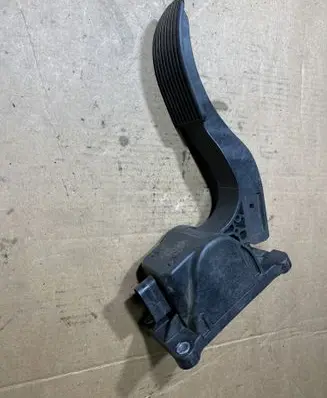 Mercedes-Benz Sprinter W906 Accelerator throttle pedal A9063000404 9063000404 0280755023